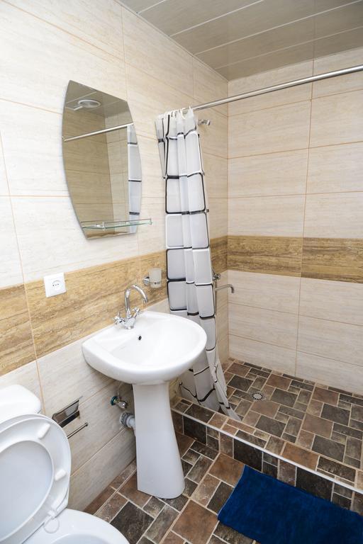 Solo Room Apartment Tbilisi Luaran gambar